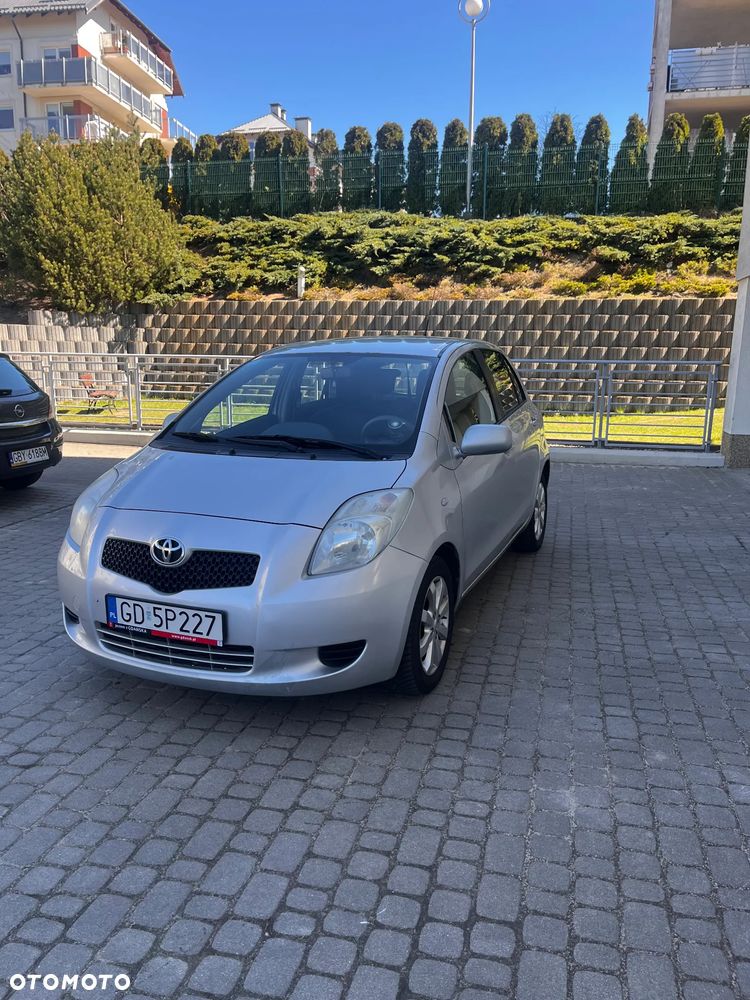 Toyota Yaris 1.3 Terra - 1