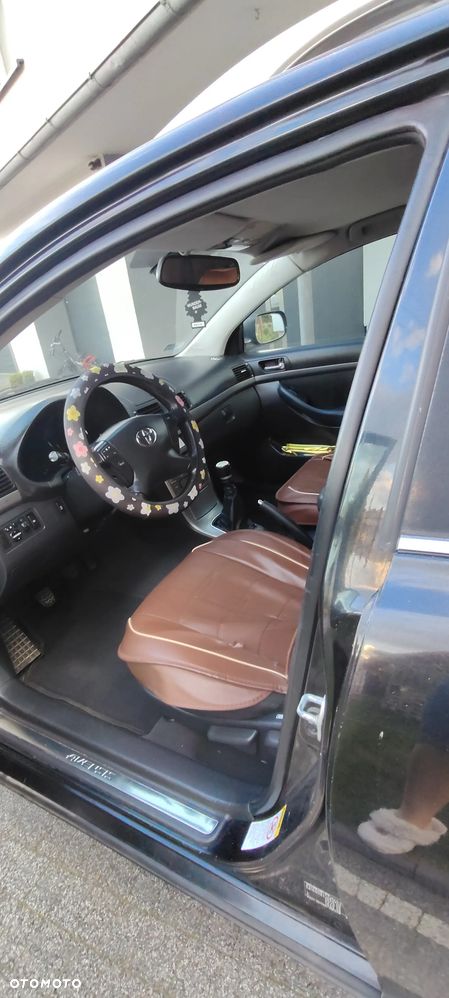 Toyota Avensis 2.0 D-4D - 8