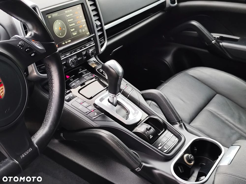 Porsche Cayenne Platinum Edition - 22