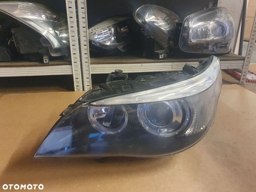 REFLEKTOR PRAWY BMW 5 E60 E61 XENON