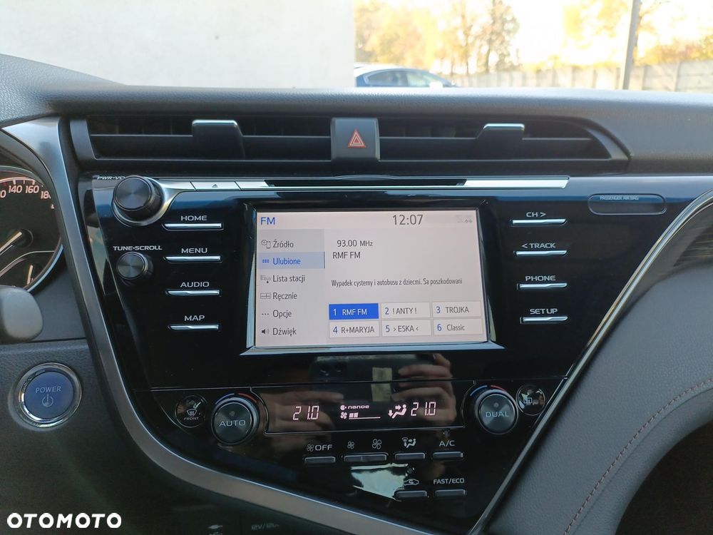 Toyota Camry 2.5 Hybrid Comfort CVT - 19