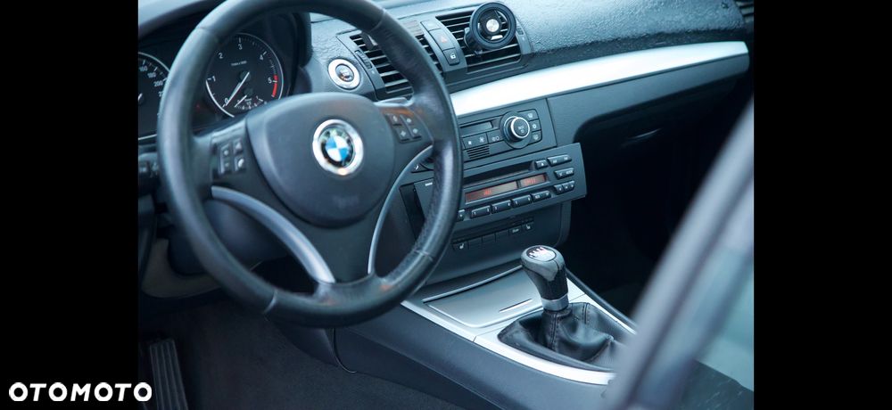 BMW Seria 1 120d DPF - 19