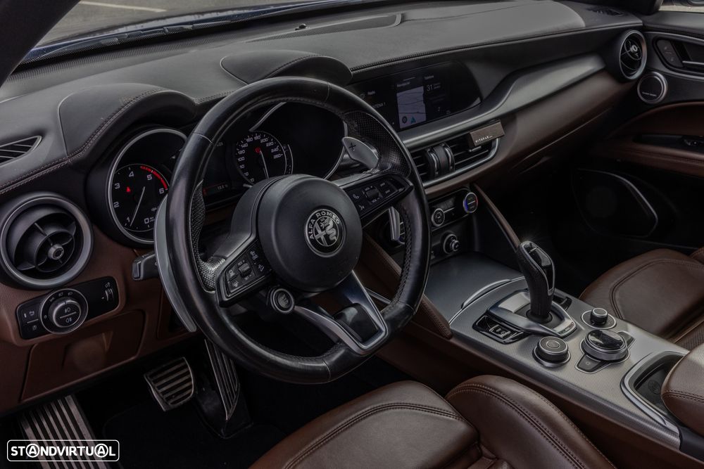 Alfa Romeo Stelvio 2.2 16V AT8 Q4 Veloce - 6