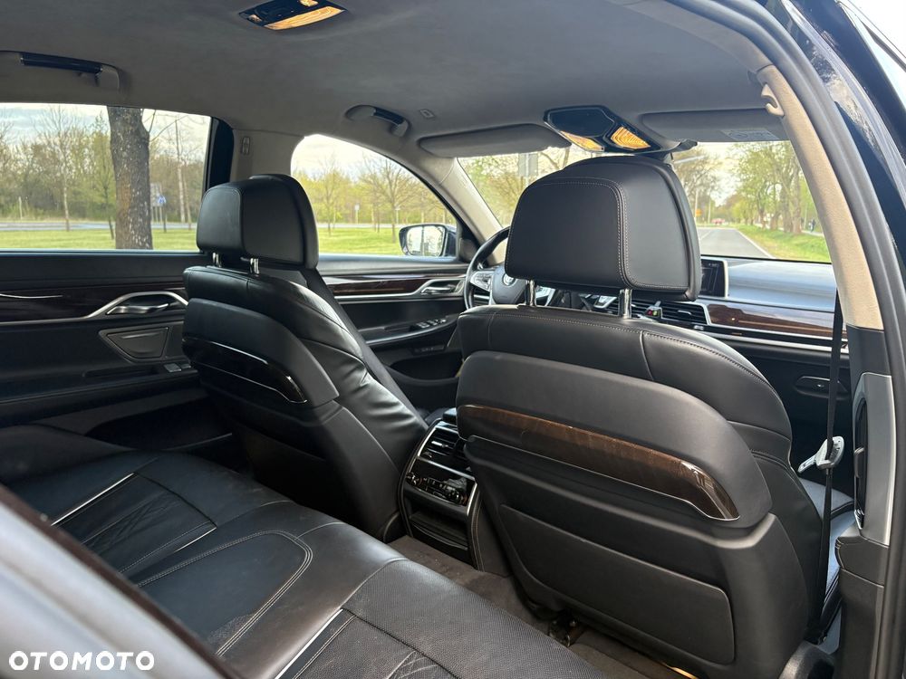 BMW Seria 7 730d xDrive - 18