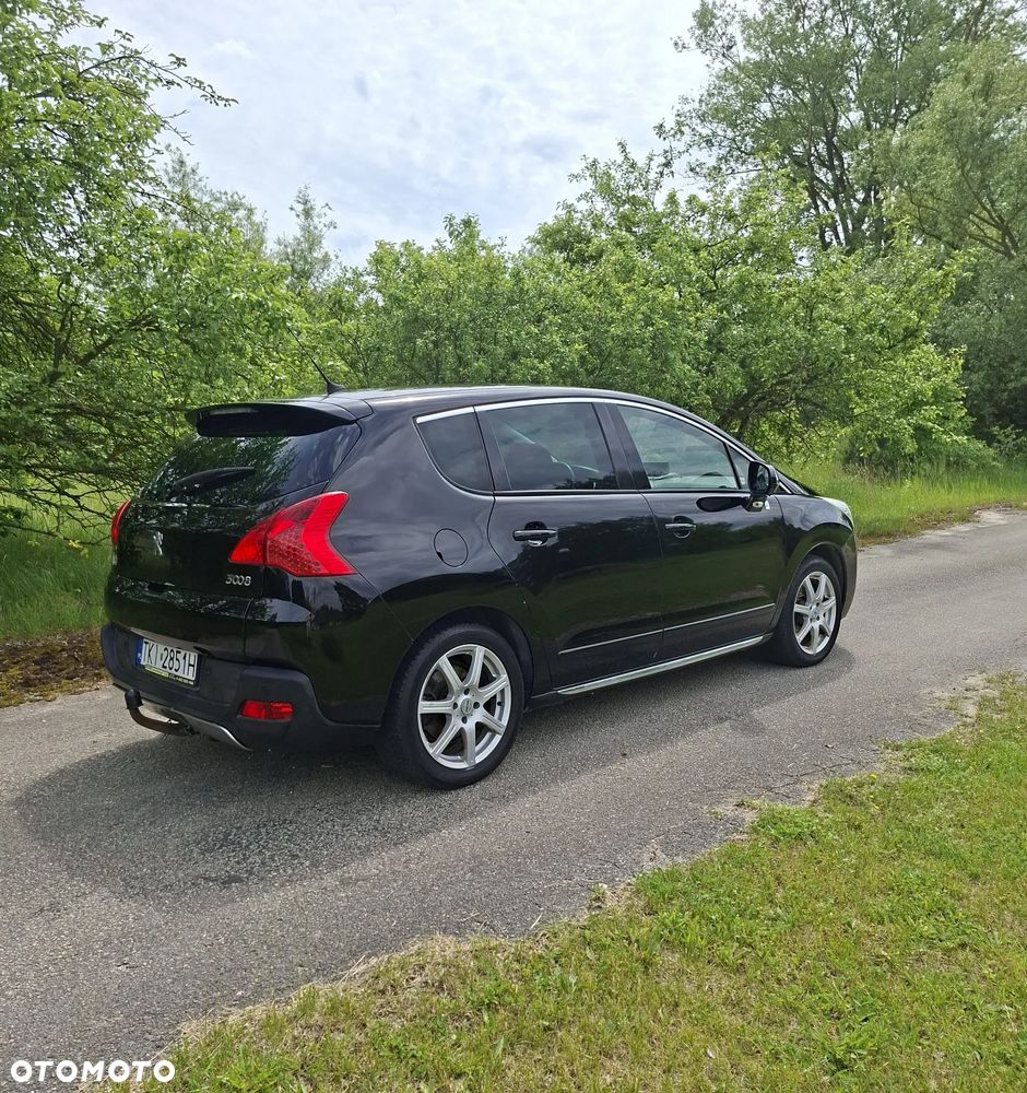 Peugeot 3008 2.0 HDi HYbrid4 - 5