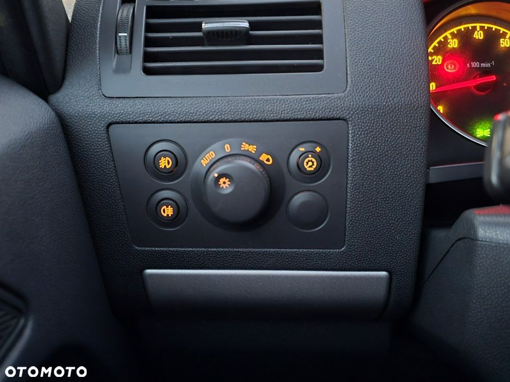 Opel Zafira 1.8 Cosmo - 29