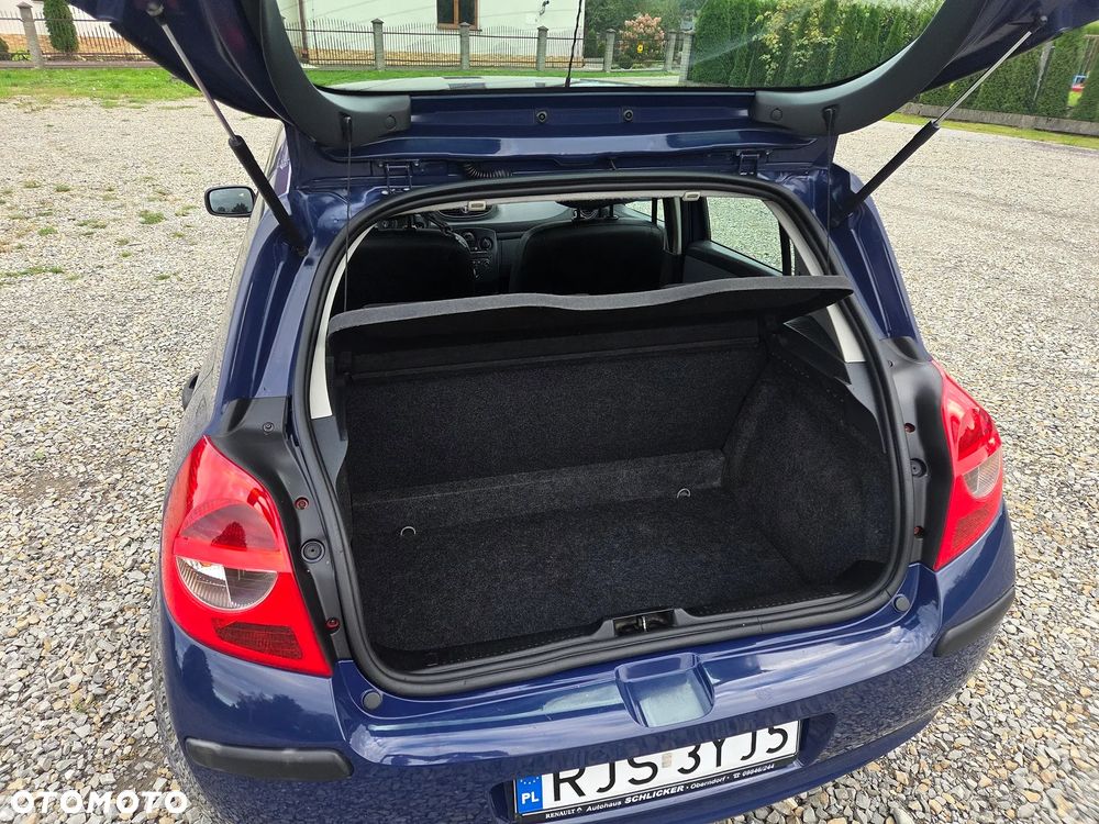 Renault Clio 1.2 16V Authentique - 12