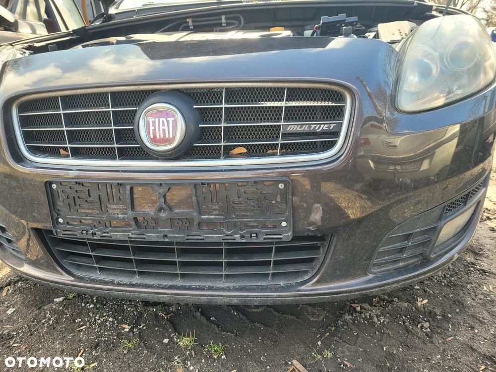 Zderzak przód Fiat Croma 2008r. Kod lakieru: 742 - 2