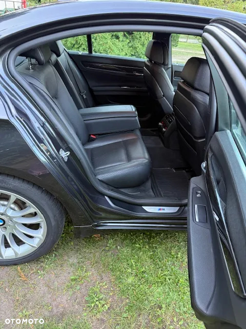 BMW Seria 7 740d xDrive - 15