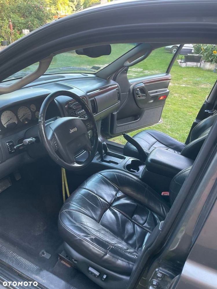 Jeep Grand Cherokee - 8