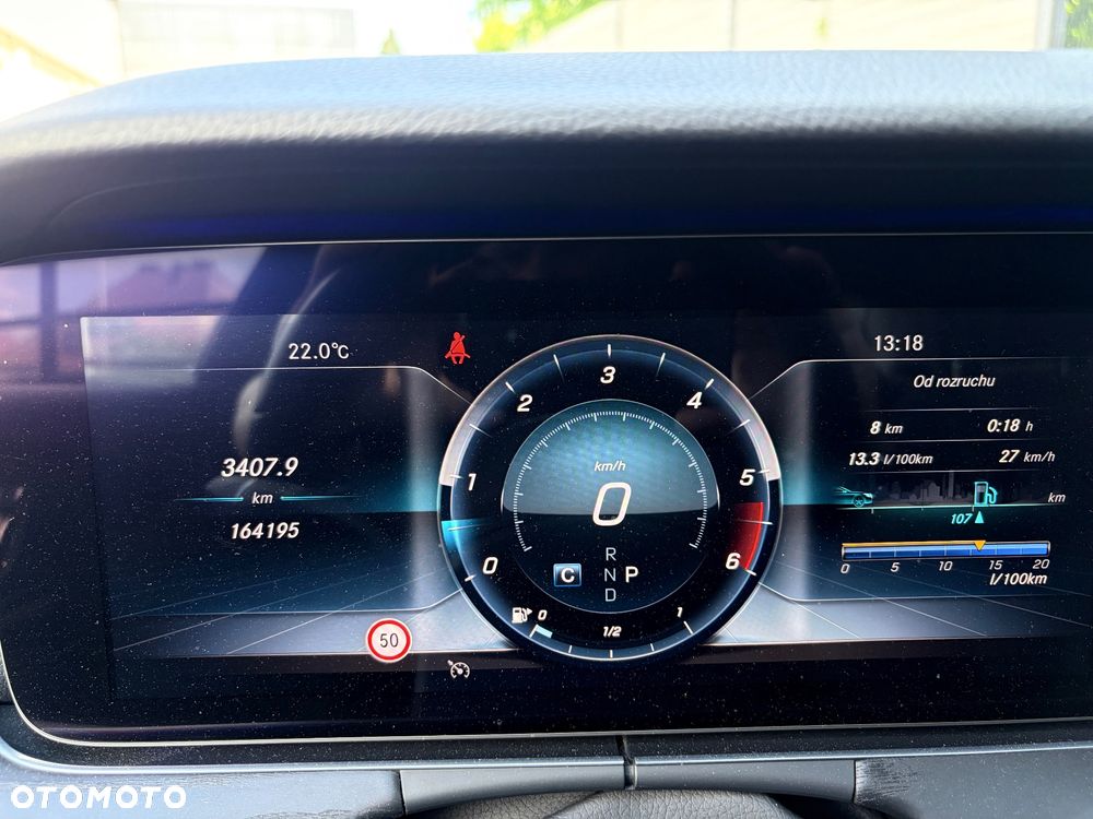 Mercedes-Benz Klasa E 400 d 4-Matic 9G-TRONIC - 34