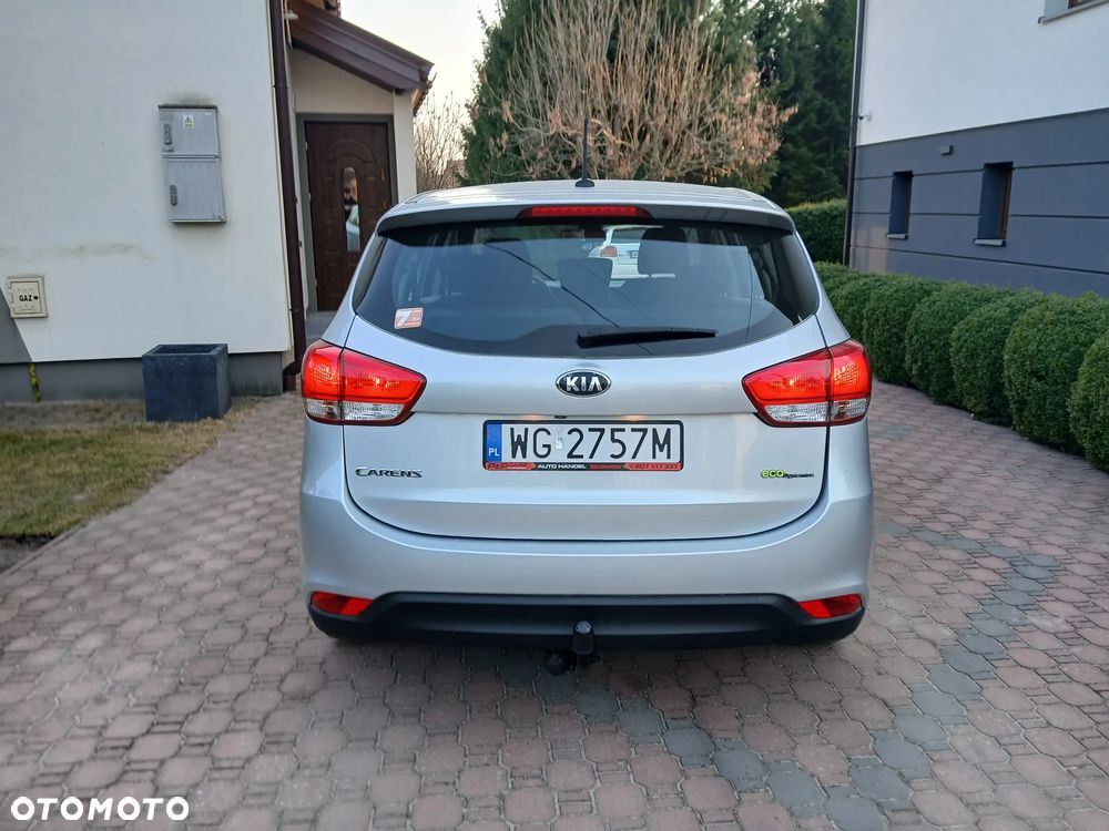 Kia Carens 1.6 GDI Dream Team Edition - 6