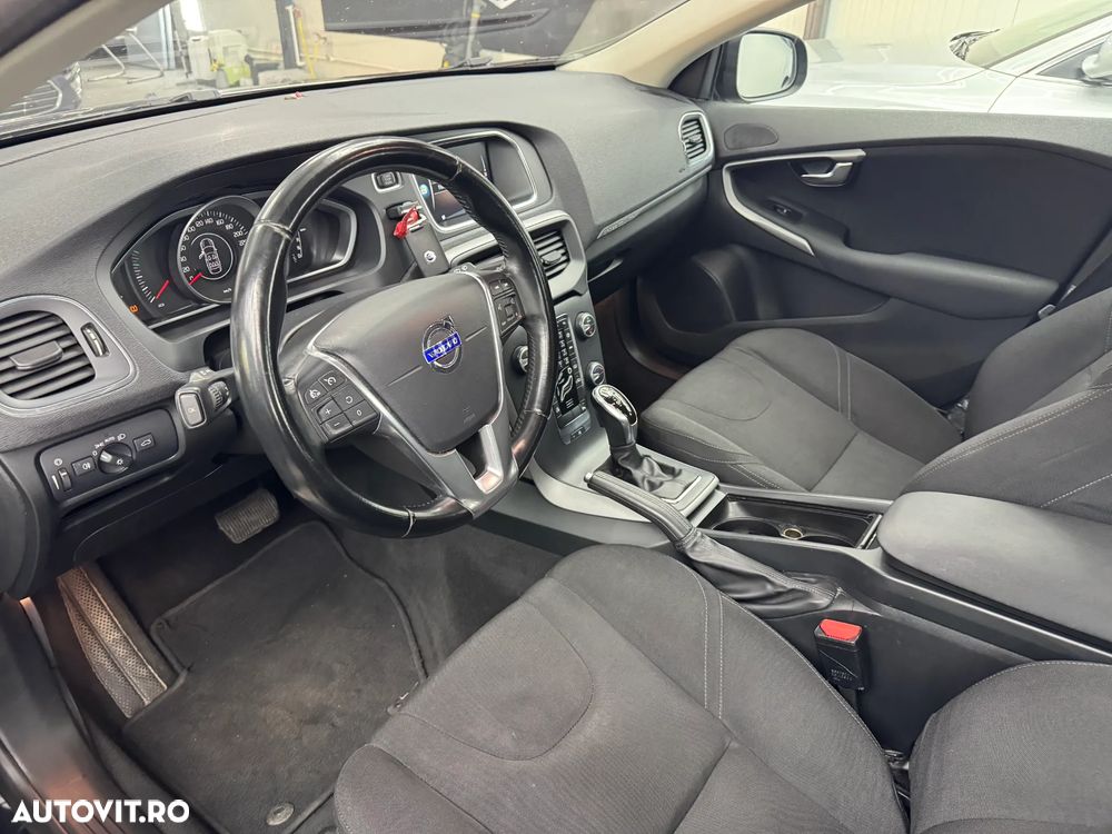 Volvo V40 D3 Geartronic Kinetic - 6