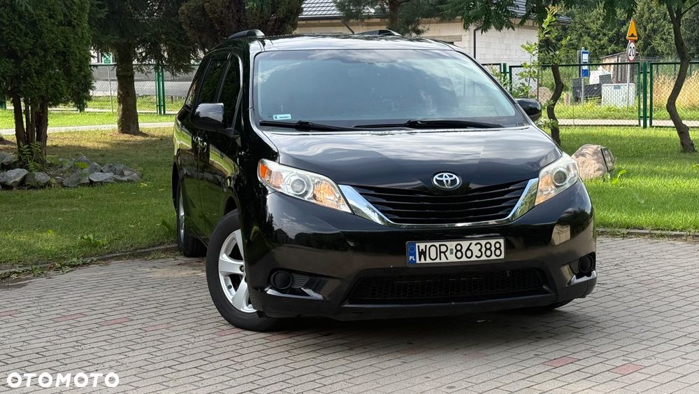 Toyota Sienna 3.5 V6 - 2