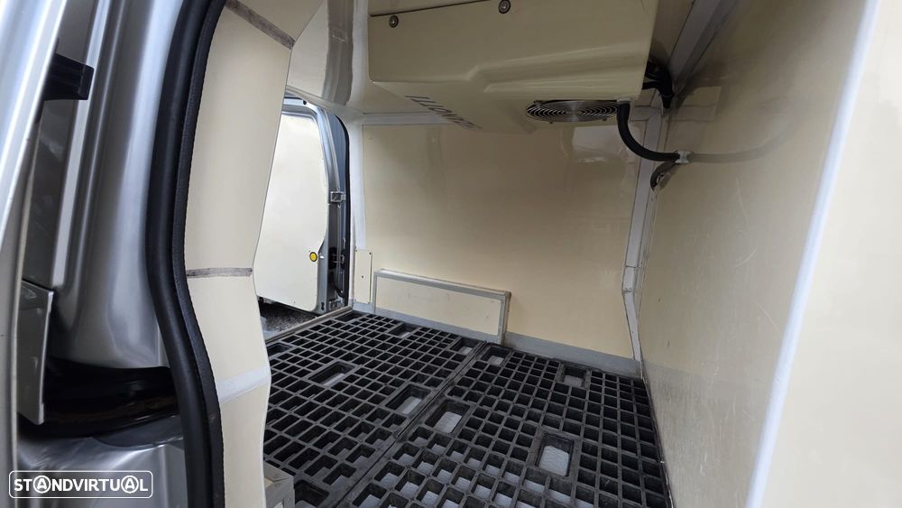 Ford Transit Connect - 14