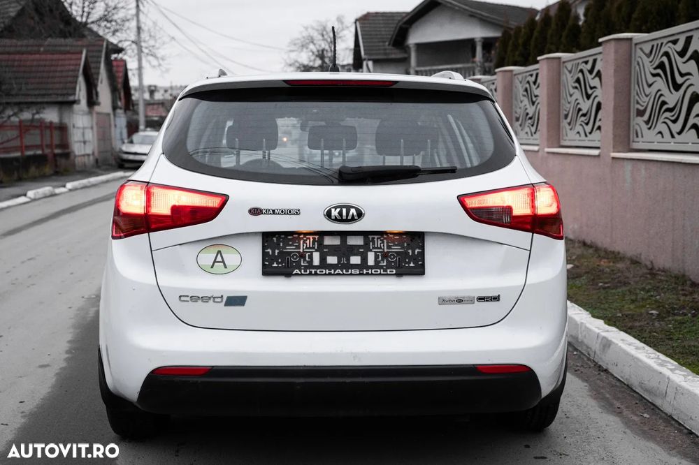 Kia Ceed 1.4 CRDi 90 SW Vision - 14