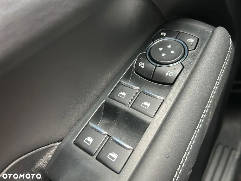Volkswagen Amarok 3.0 V6 TDi 4MOTION Style - 25