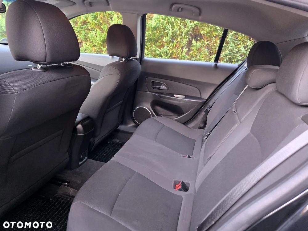 Chevrolet Cruze 1.8 LT+ - 10