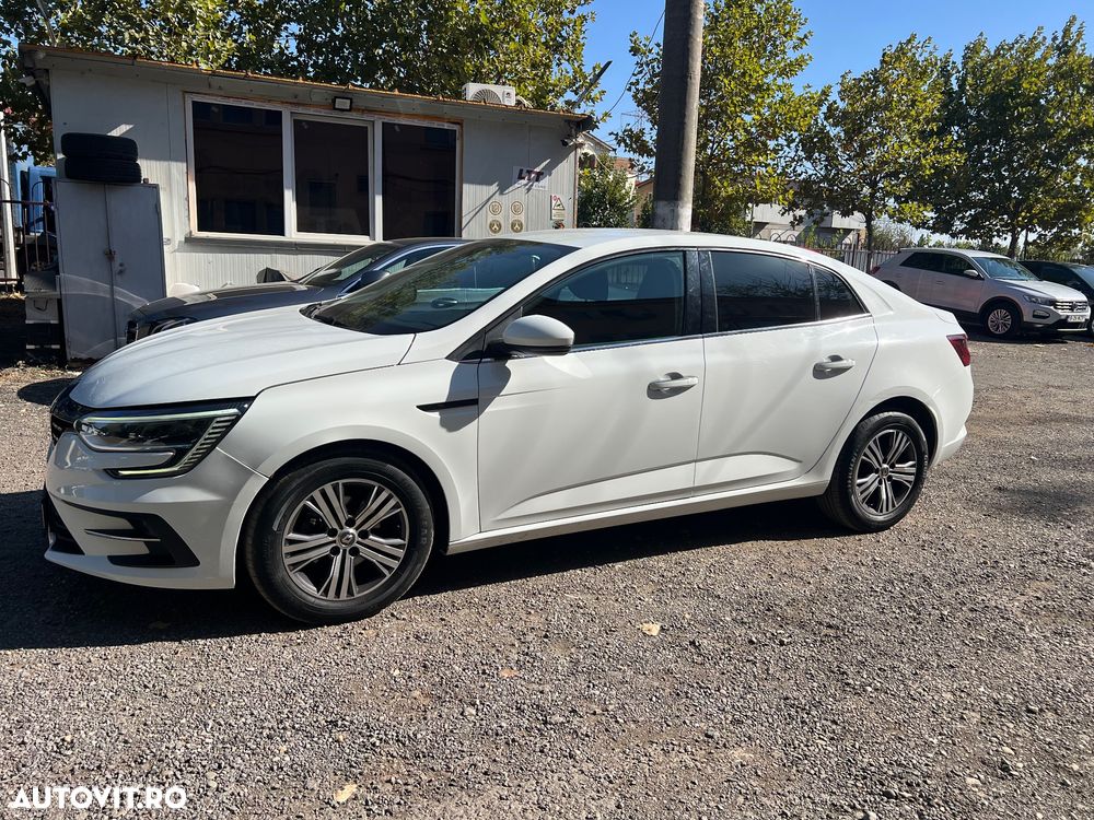 RENAULT Megane 2023 — imagine 3