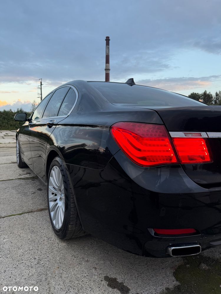 BMW Seria 7 740d xDrive - 5
