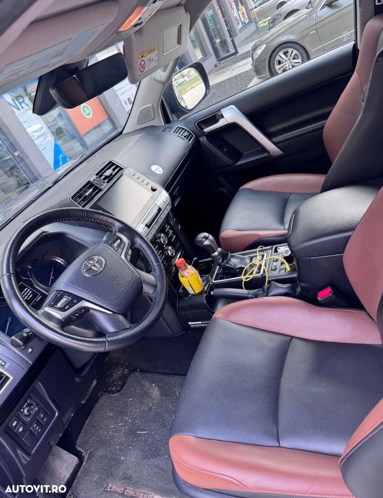 Toyota Land Cruiser 2.8l D-4D 204 CP A/T 7 locuri Luxury AVS Brown - 4