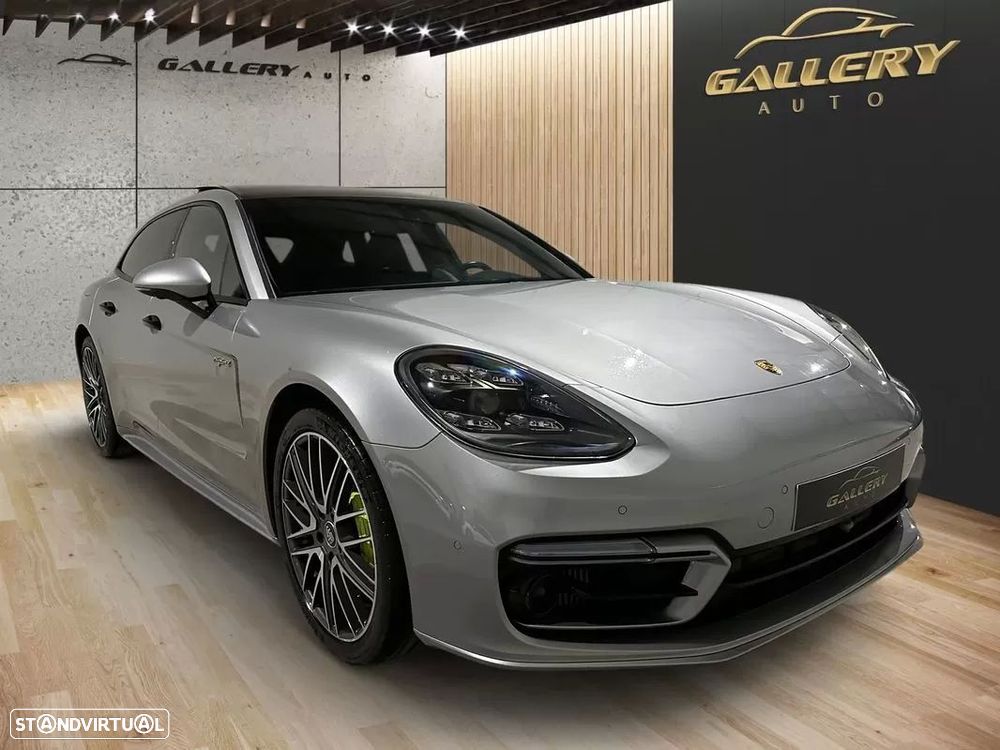 Porsche Panamera Sport Turismo 4 E-Hybrid - 3