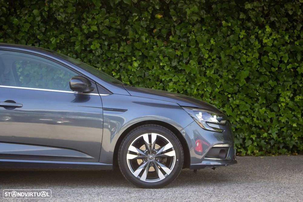 Renault Mégane 1.5 dCi Limited EDC - 6