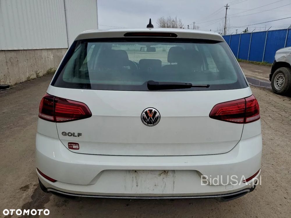 Volkswagen Golf - 8