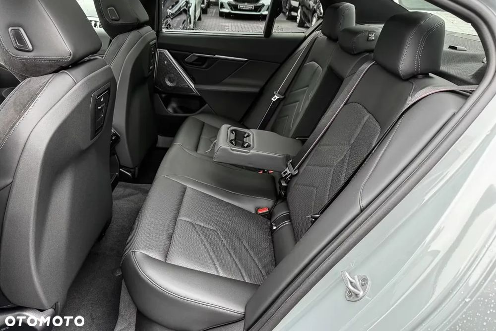 BMW Seria 5 520i mHEV M Sport - 21