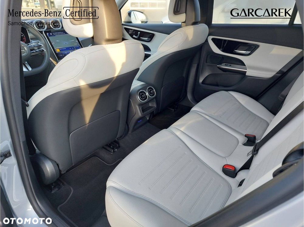 Mercedes-Benz GLC - 11