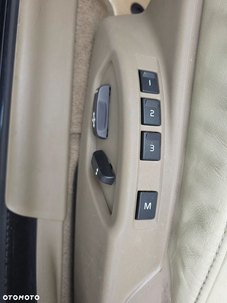 Volvo V70 2.5T Summum - 15