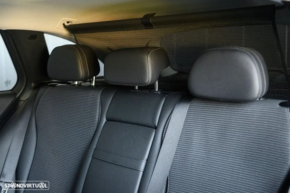 Mercedes-Benz C 300 e AMG Line - 40