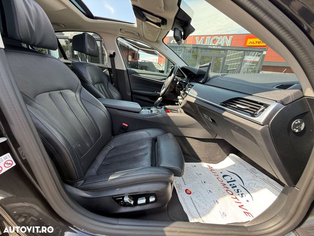 BMW Seria 5 530d xDrive AT MHEV - 13
