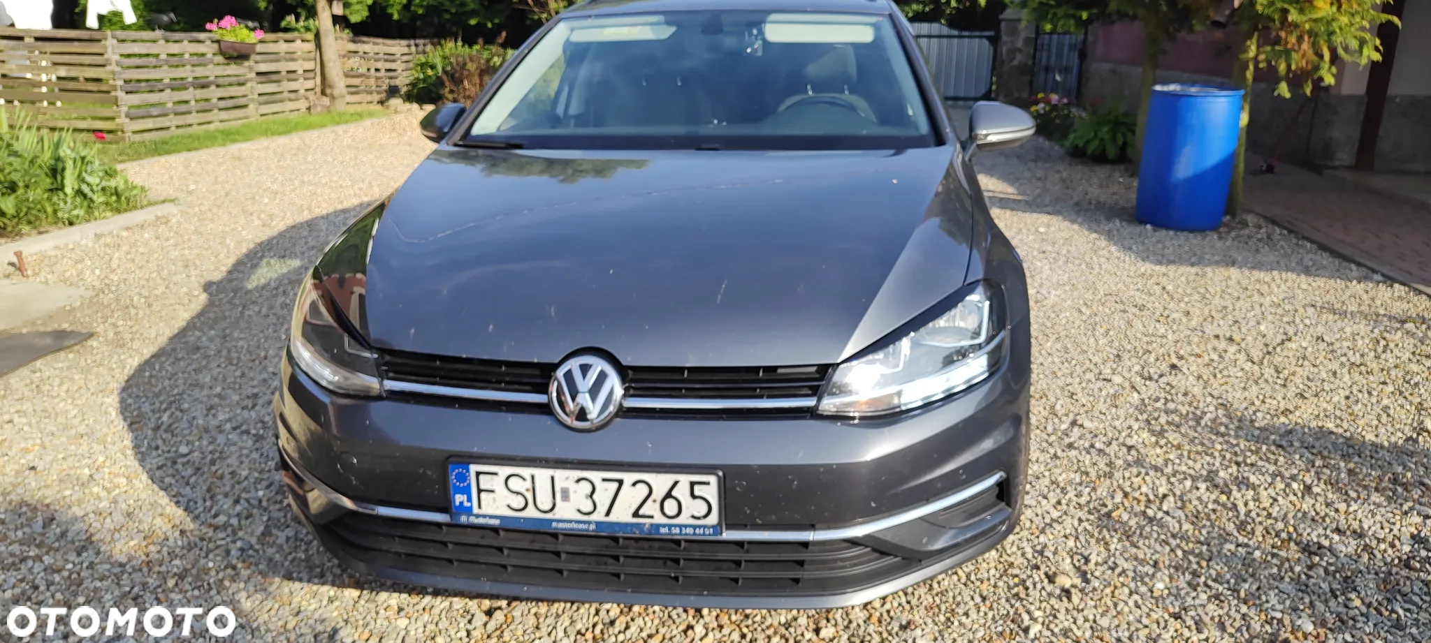 Volkswagen Golf - 34