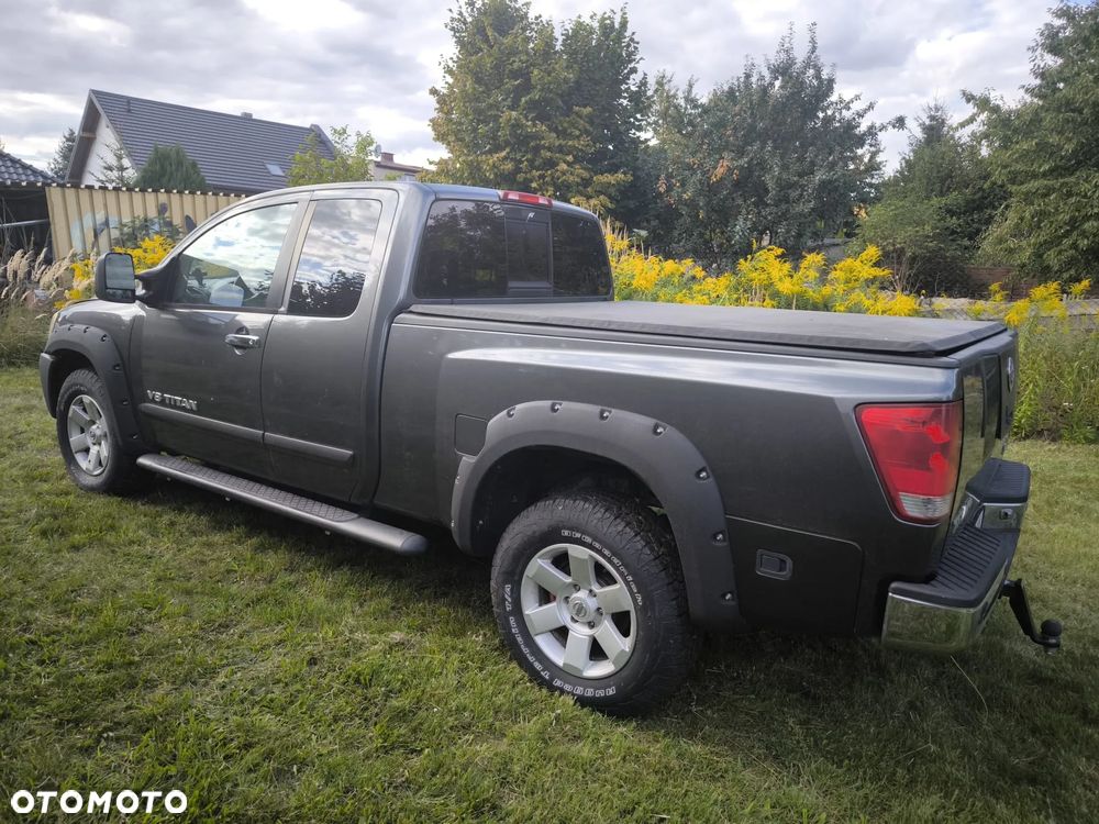 Nissan Titan - 6