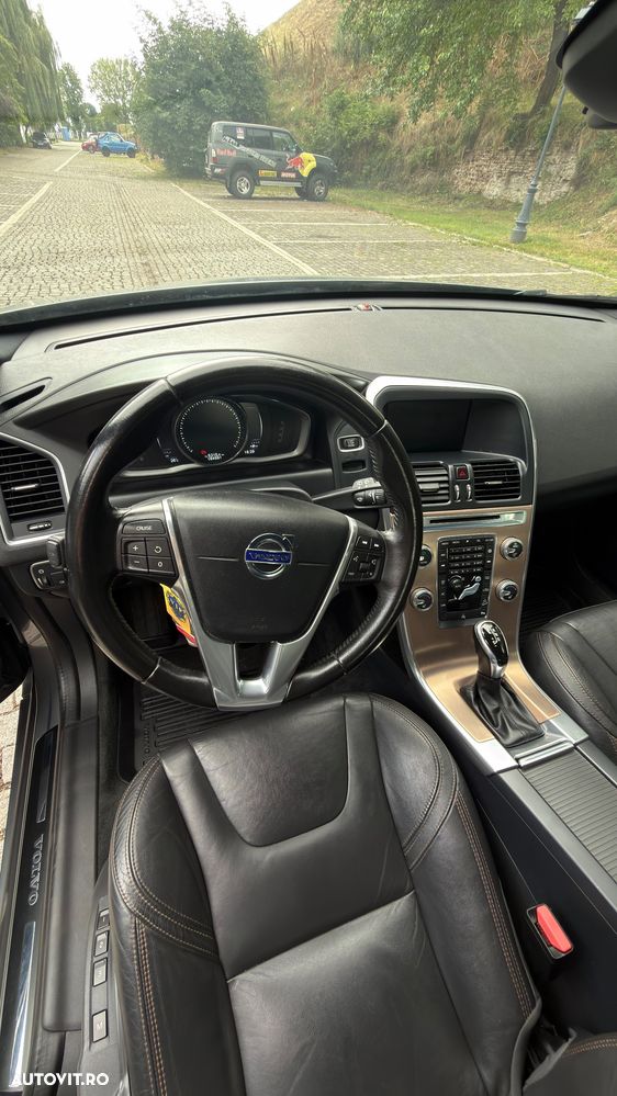 Volvo XC 60 D4AWD Kinetic - 5