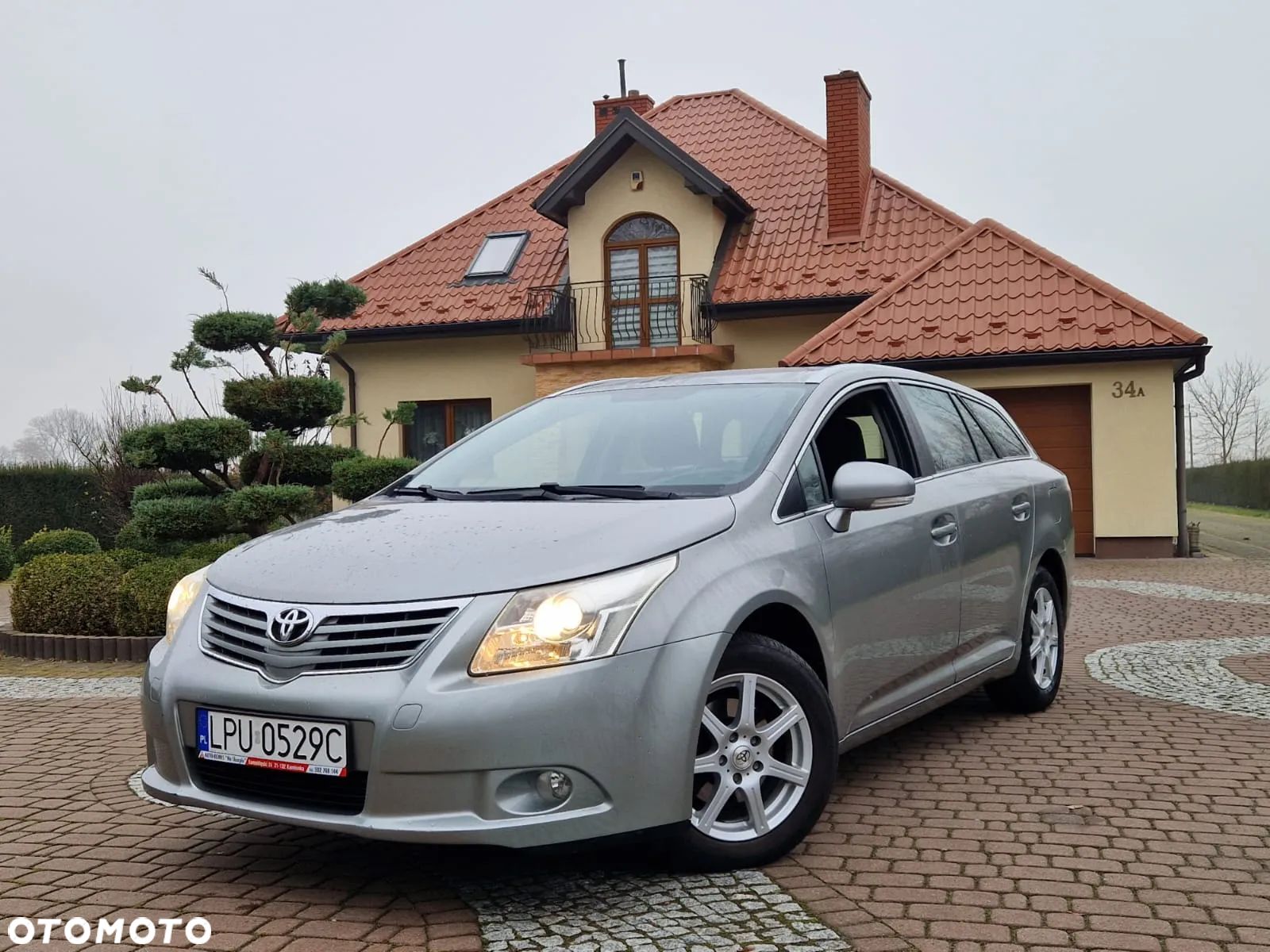 Toyota Avensis - 1