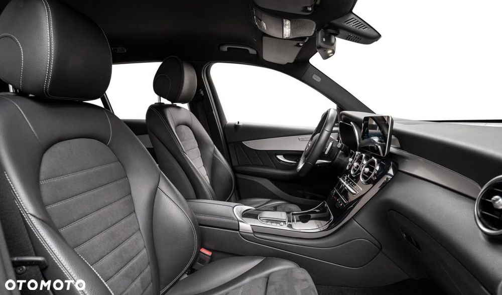 Mercedes-Benz GLC 300 e 4-Matic - 11