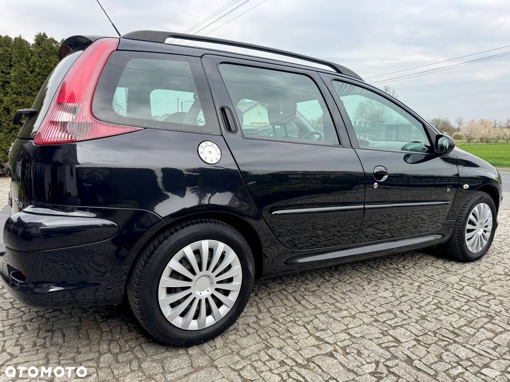 Peugeot 206 110 JBL - 12