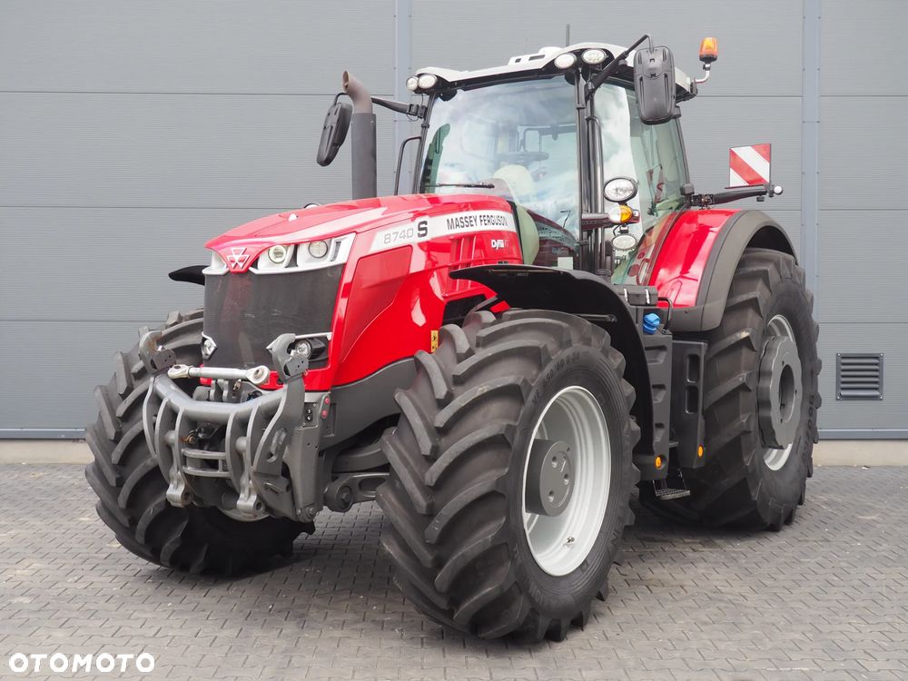 Massey Ferguson 8740 S - 1