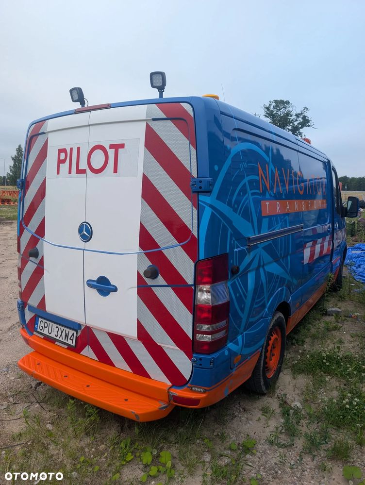 Mercedes-Benz Sprinter - 2