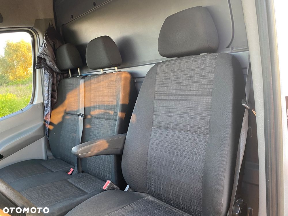 Mercedes-Benz Sprinter - 12