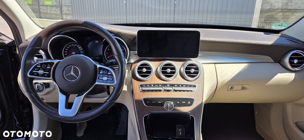 Mercedes-Benz Klasa C 300 e 9G-TRONIC Avantgarde - 12