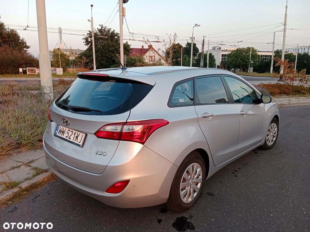 Hyundai i30 1.4 CRDi Classic + - 6