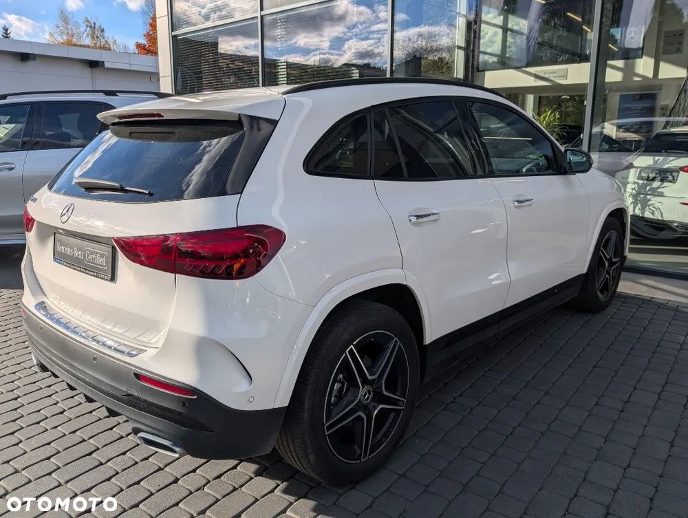 Mercedes-Benz GLA 200 AMG Line - 6