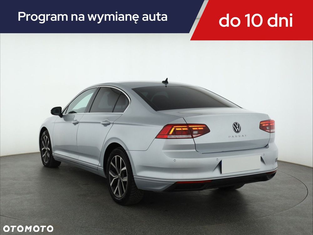 Volkswagen Passat - 6