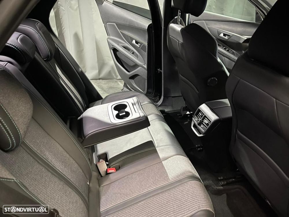 Peugeot 3008 1.6 Hybrid Allure Pack e-EAT8 - 24