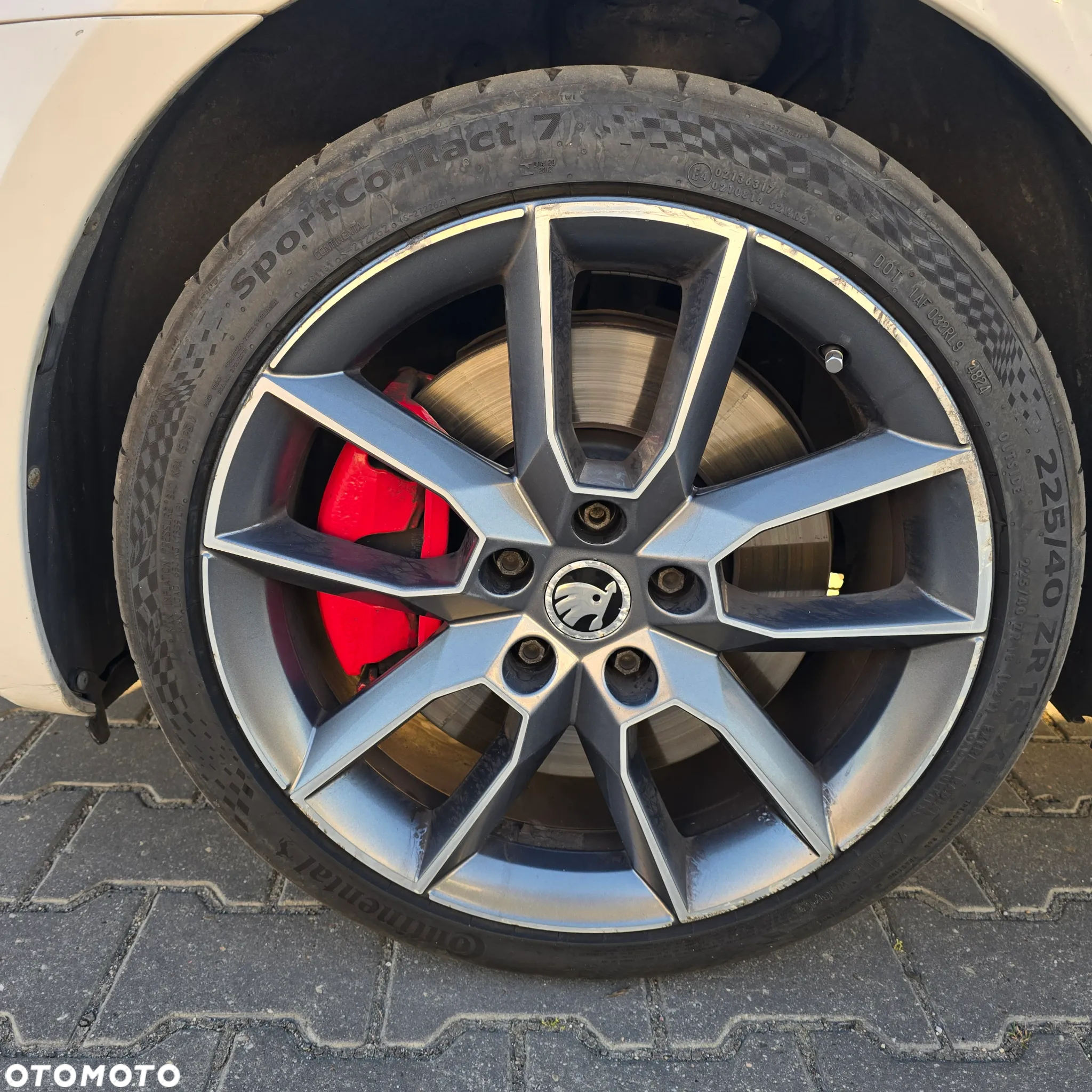 Skoda Octavia Combi 2.0 TDI RS - 31