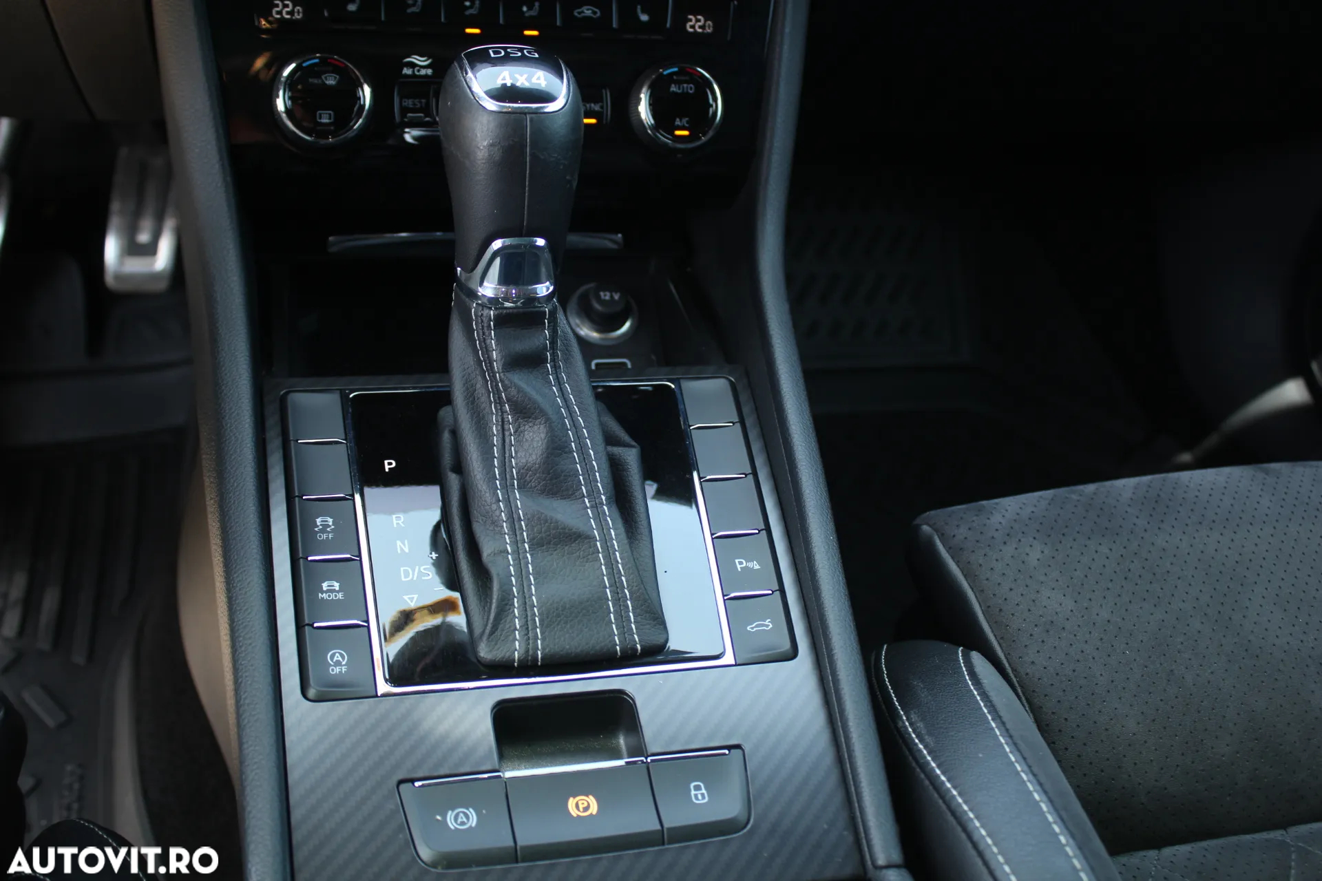 Skoda Superb 2.0 TSI 4X4 DSG Sportline - 10