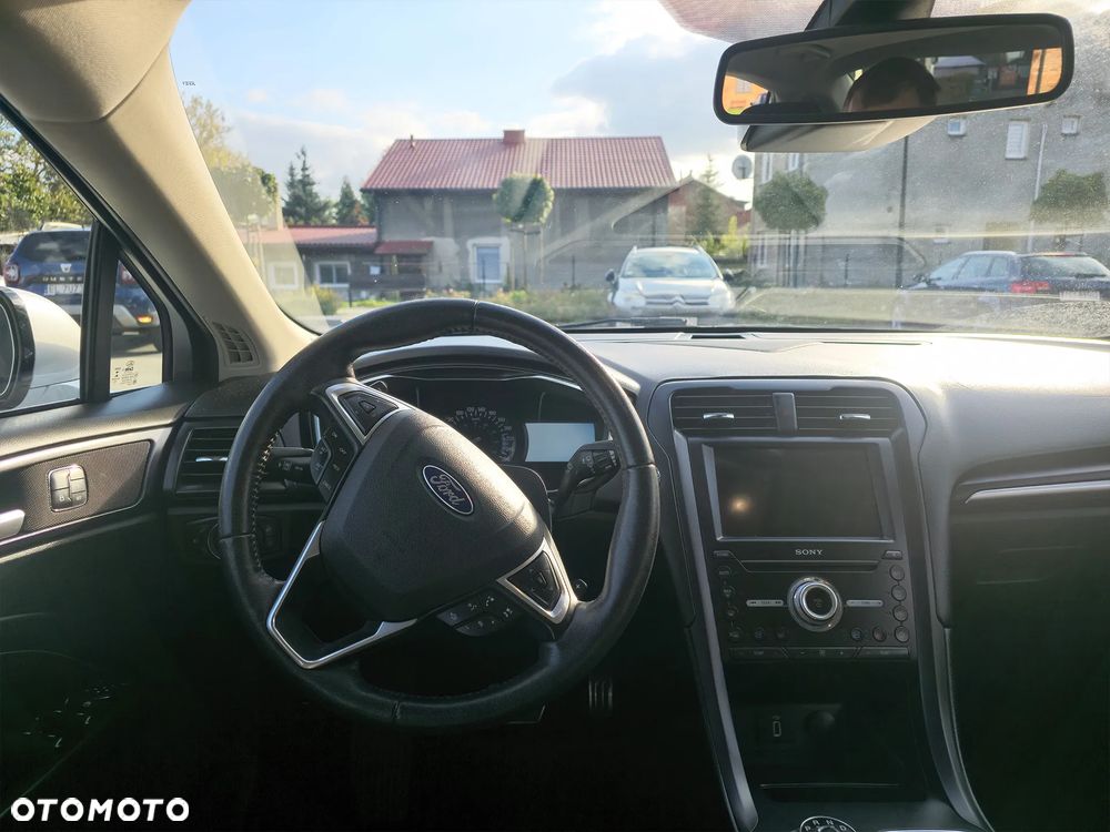 Ford Mondeo 2.0 EcoBoost Titanium - 13